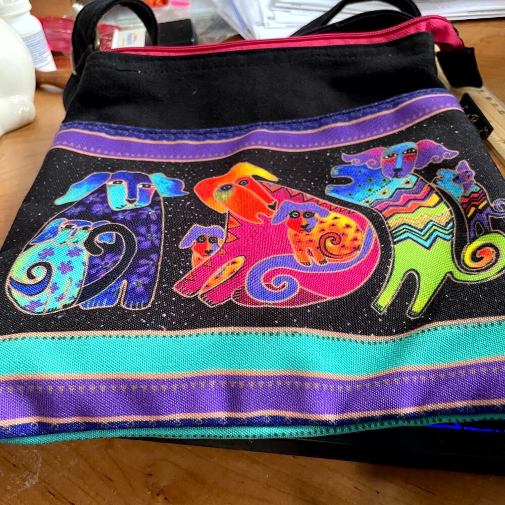 LAUREL BURCH SHOULDER TOTE WITH ZIPPER  VERY GOOD CONDITION 3 DOGS ON BLACK